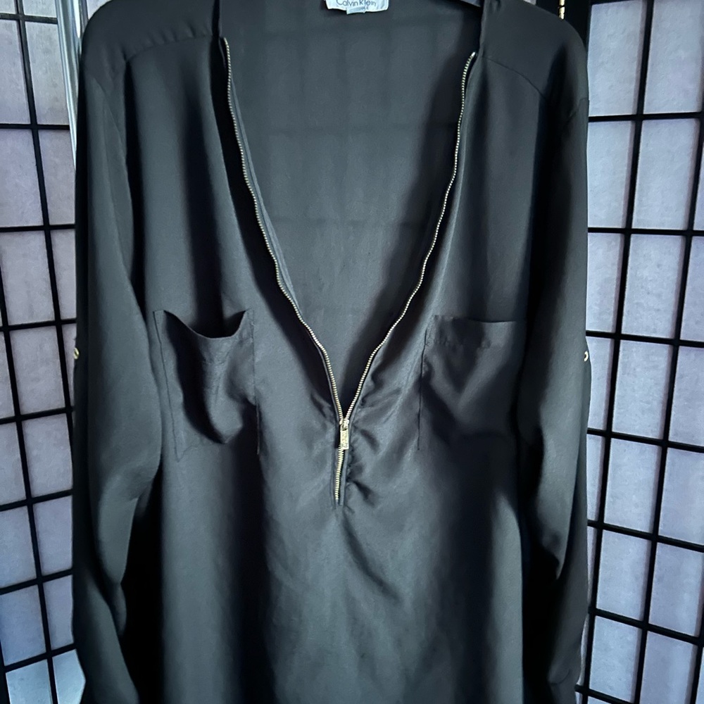 Calvin Klein Elegant Black Top